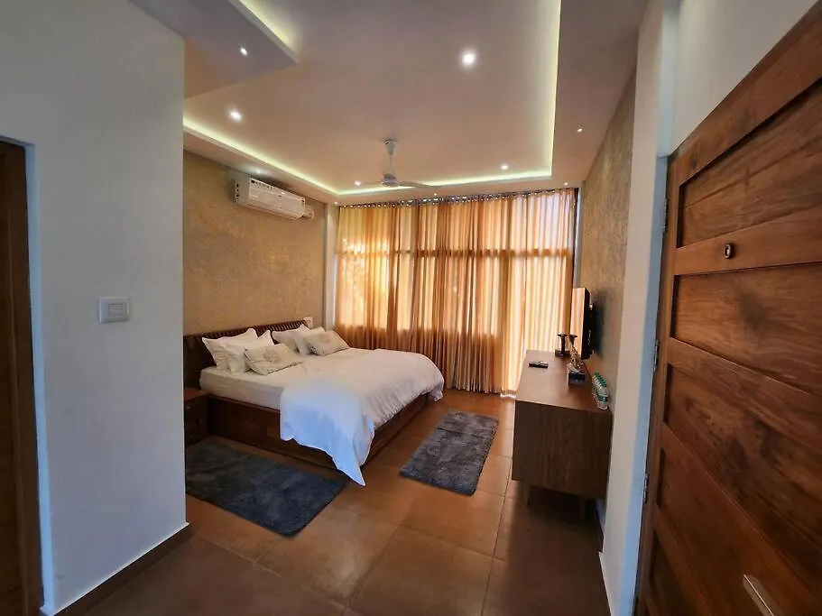 Aripalam Villa Karuvapadna India