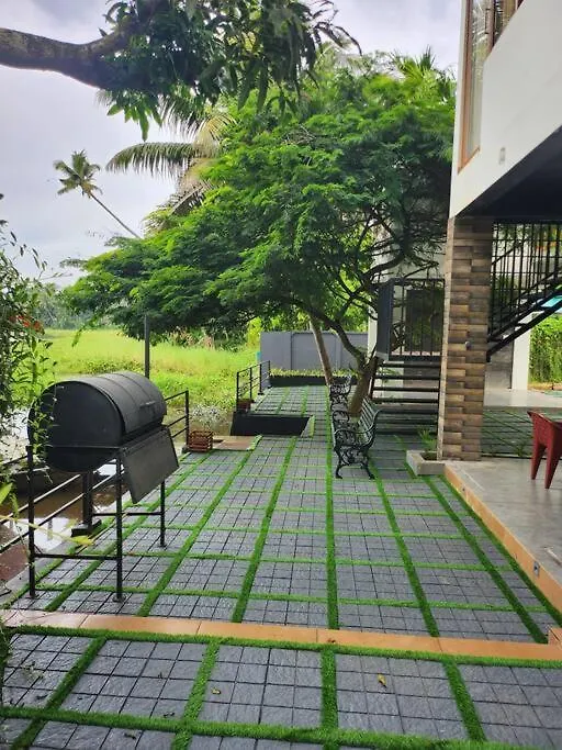 Aripalam Villa Karuvapadna